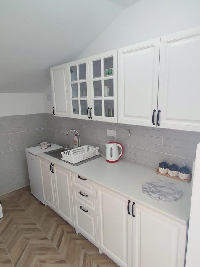 Apartman Flora Vrdnik Eksteriør billede