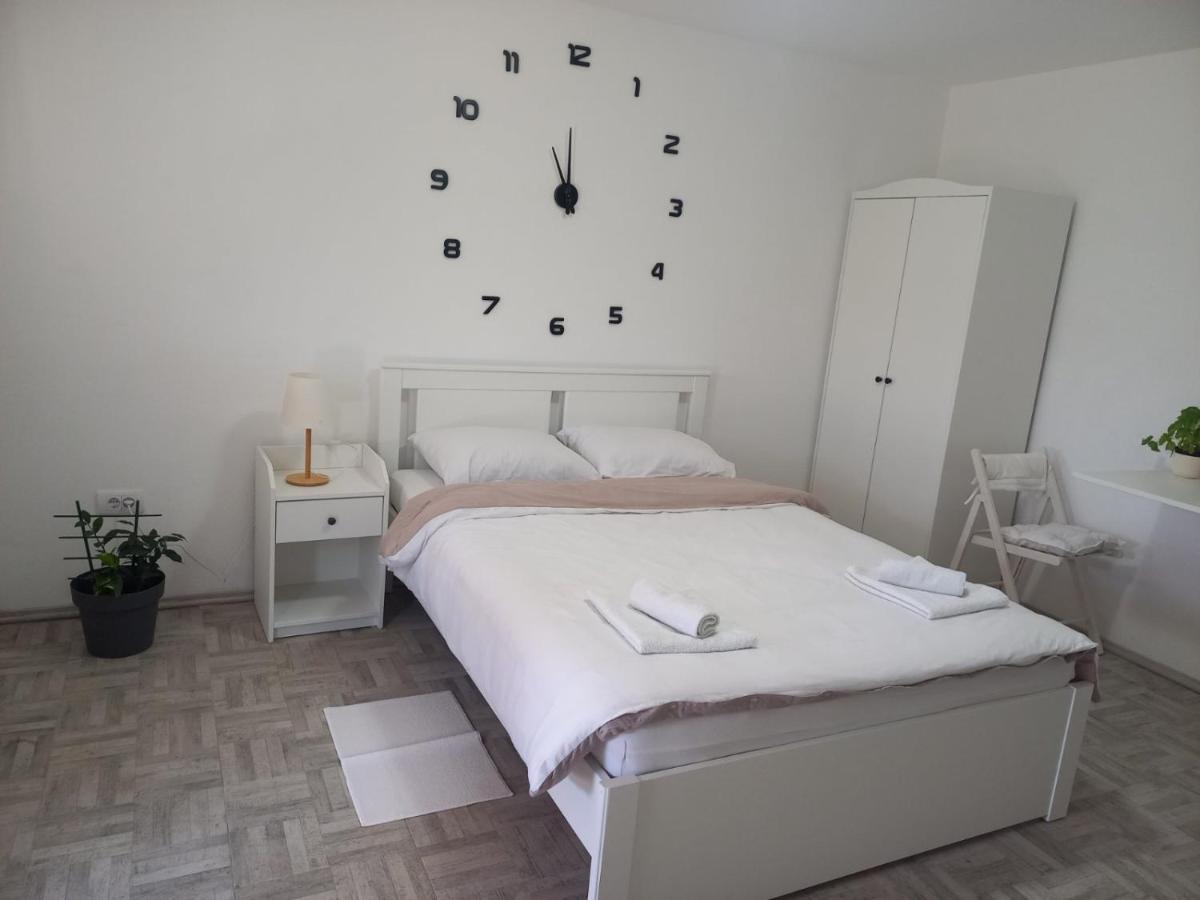 Apartman Flora Vrdnik Eksteriør billede